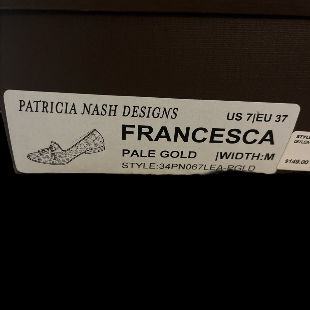 New in Box Patricia Nash Gold Metallic Loafers for Women SIZE 7 M - Picture 5 of 5